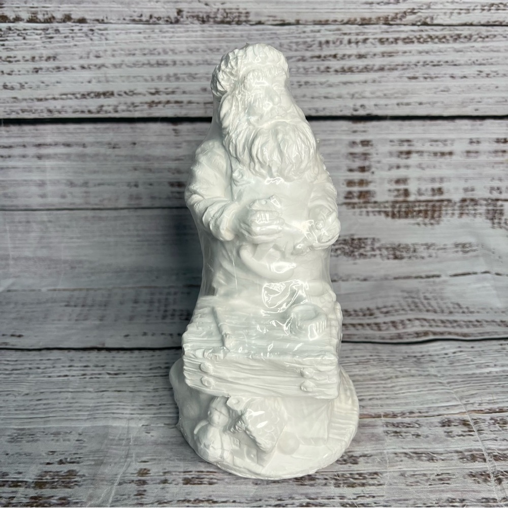 California Creations‎ - Toy Maker - 10225 Christmas Santa Figure Ready to Paint